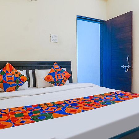 Fabexpress Vaishnav Inn Talegaon Dabhade Exterior foto